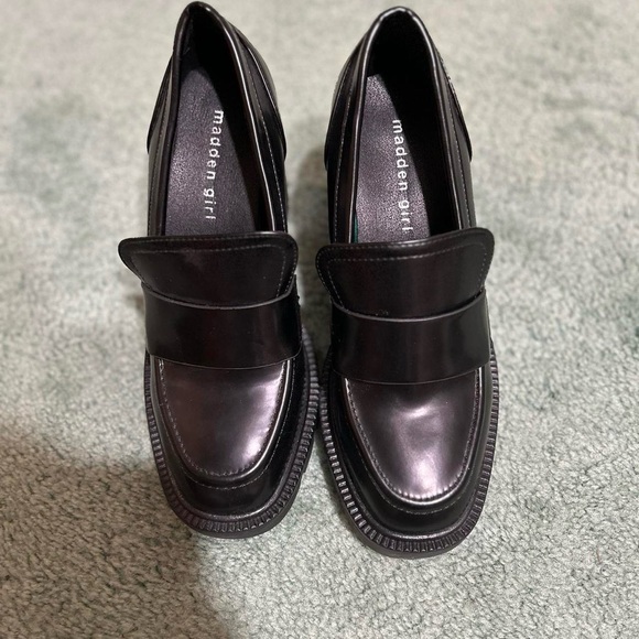 Madden Girl Chunky Loafers - Picture 4 of 7